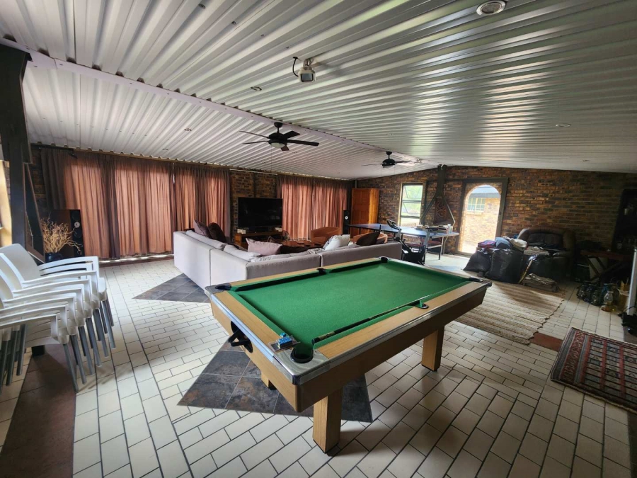 5 Bedroom Property for Sale in Oranjeville Free State